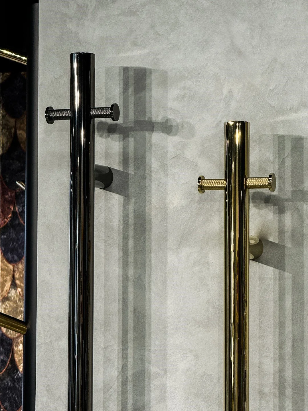 Полотенцесушитель электрический 12,2x150 см Boheme UNO 726-SGM антраци