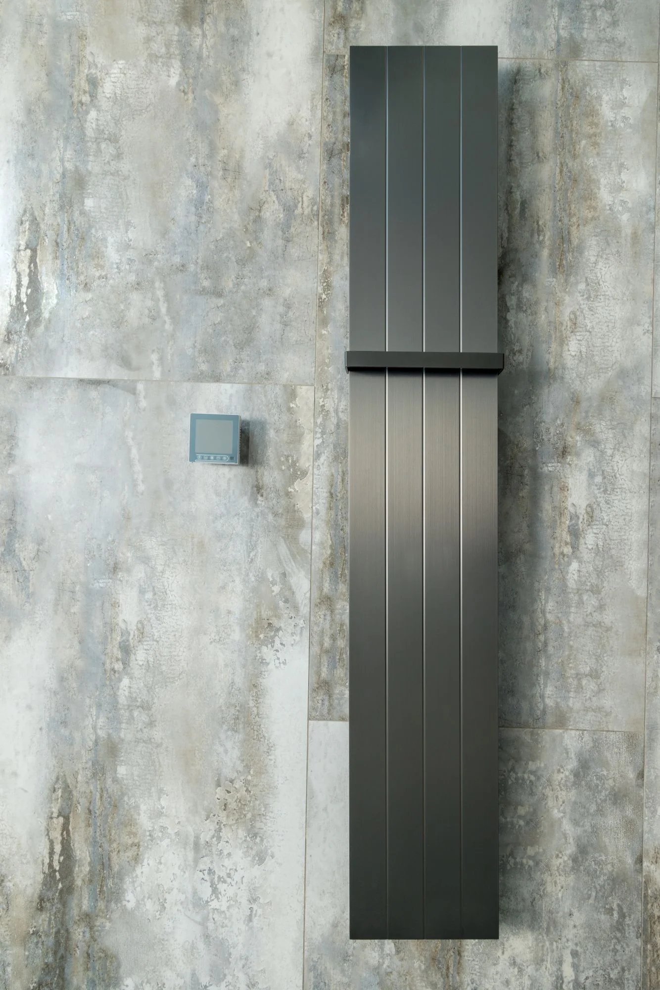 Полотенцесушитель электрический 25x150 см Boheme Flat 725-GM Gun Metal
